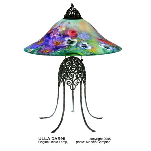 821 Table Lamp, by Ulla Darni